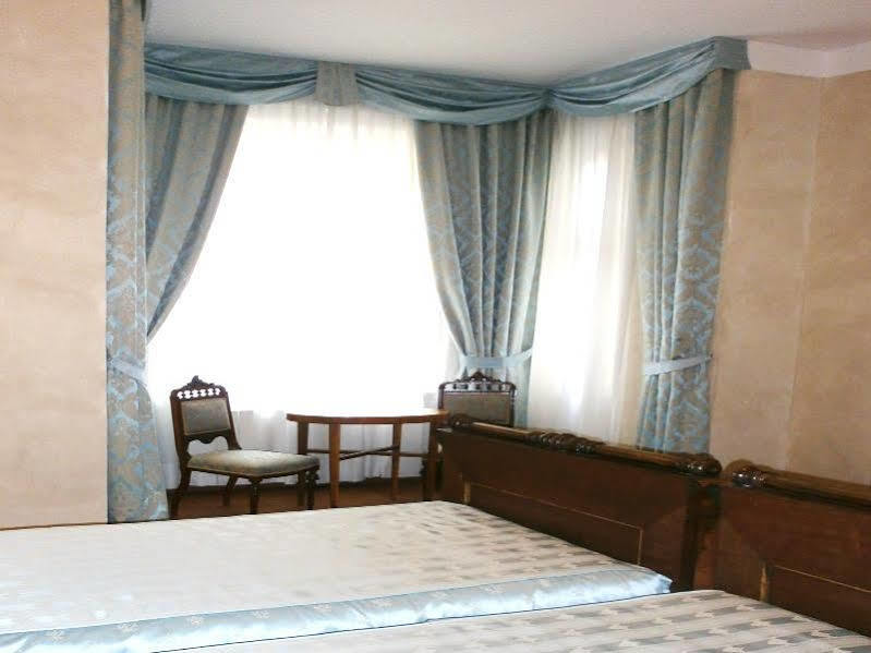 Готель Caesar 4*